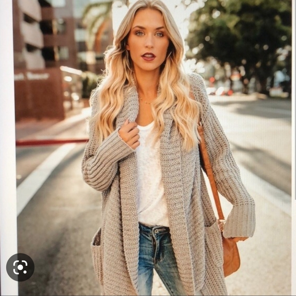 Vici grey POL cardigan!